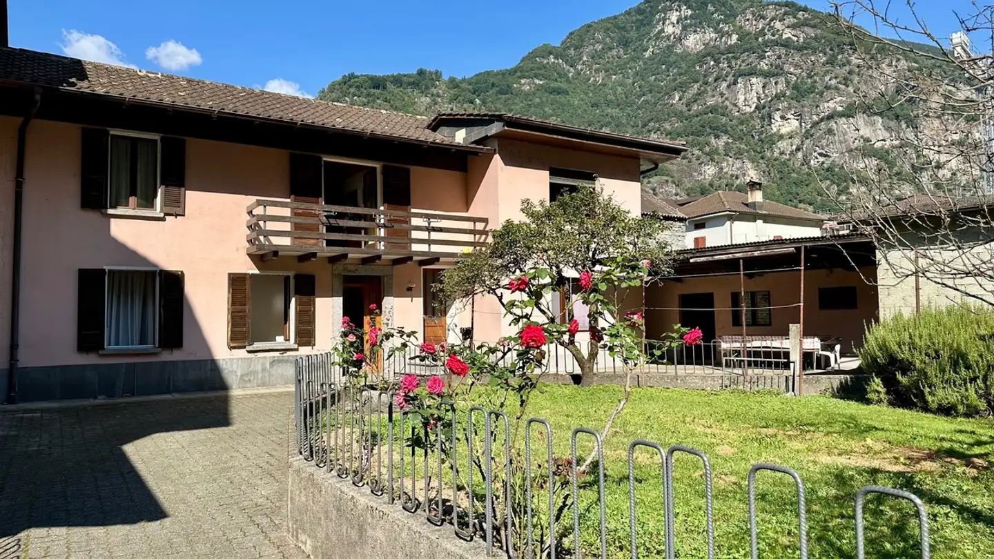 Casa a schiera in vendita - Vecchio Borgo 5, 6710 Biasca