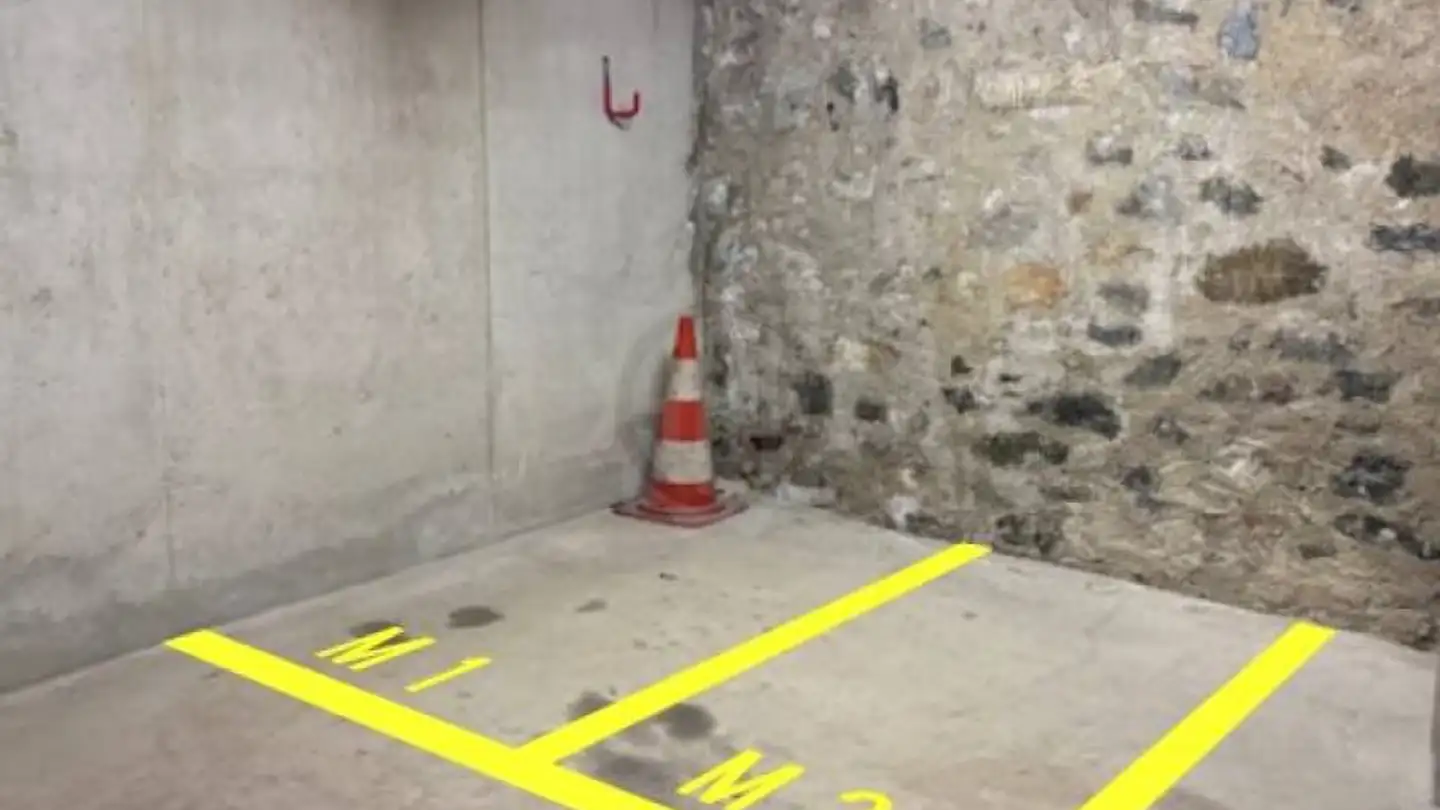 Parcheggio interno per moto in affitto - Rue De La Morâche 2, 1260 Nyon