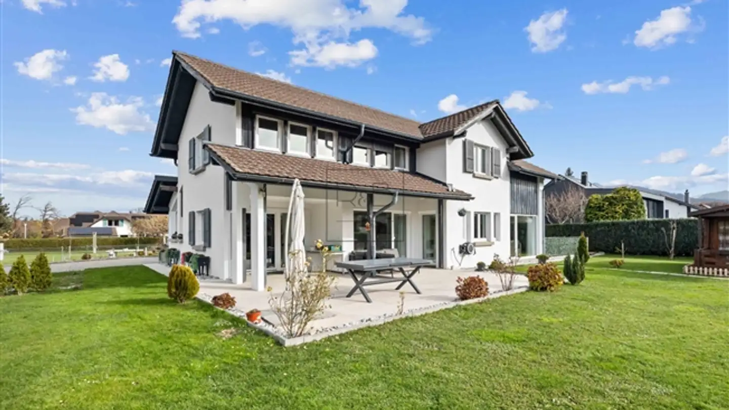 Single house for sale - 1632 Riaz