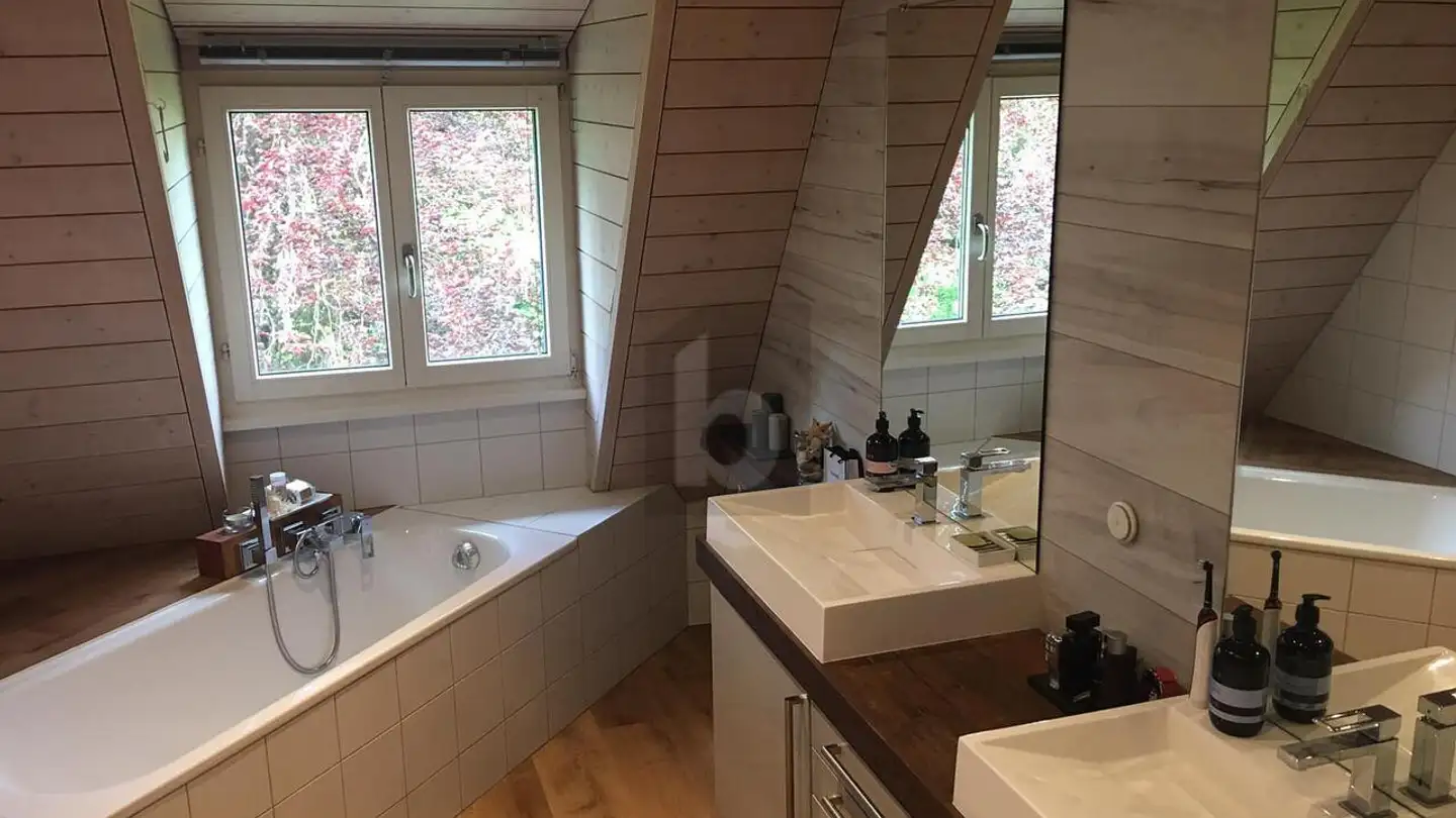 Attic flat for rent - 8212 Neuhausen am Rheinfall - Photo 4