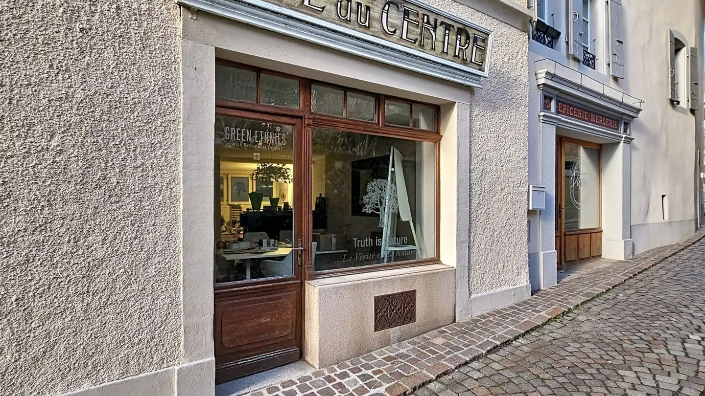Grand magasin à louer - Rue Du Bourg 17, 1095 Lutry