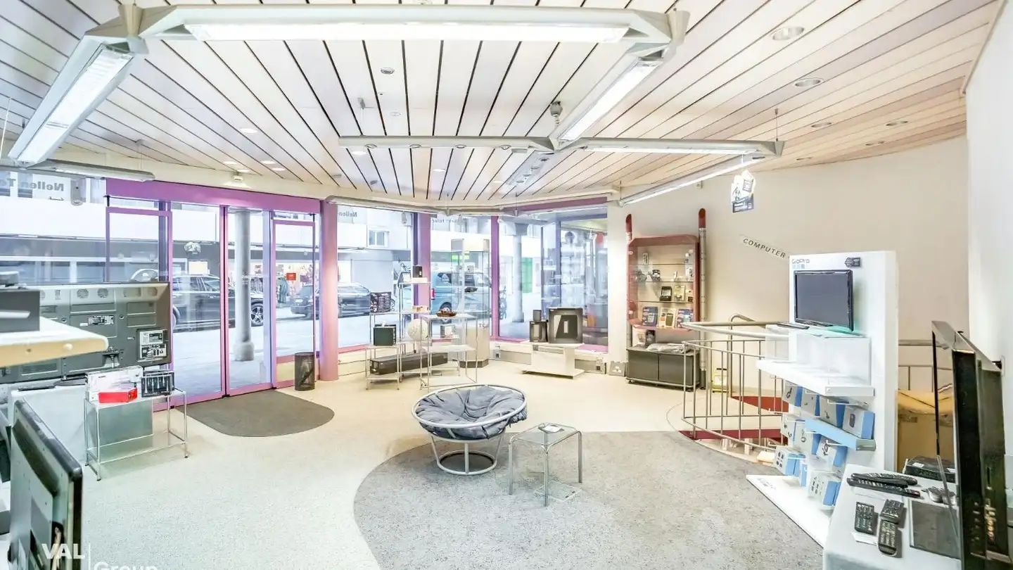 Commercial for sale - 3930 Visp