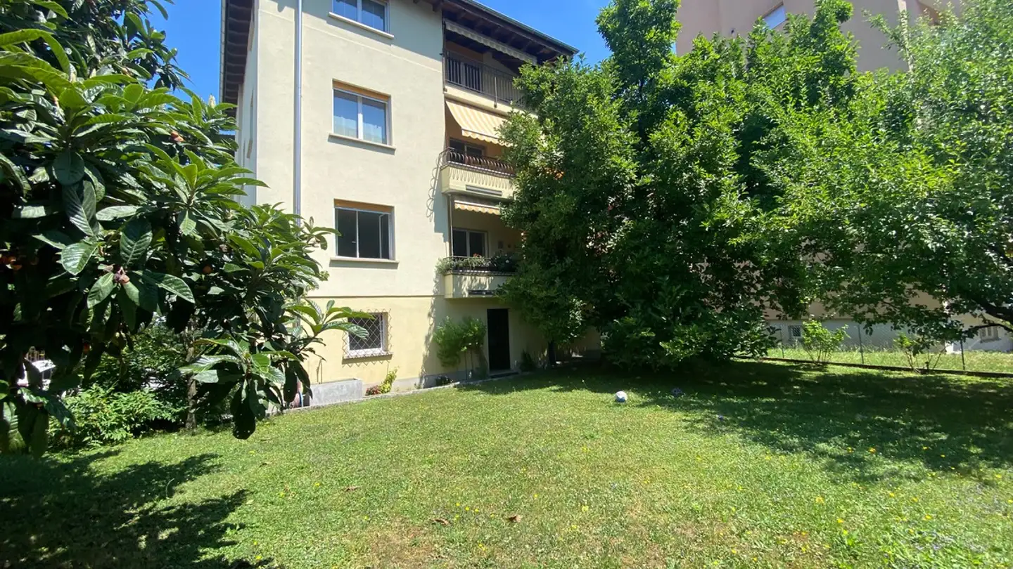 Residential building for sale - 6850 Mendrisio