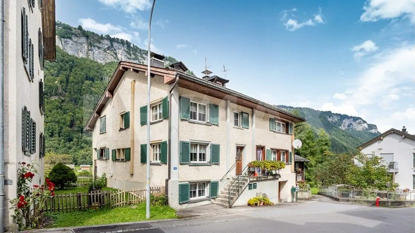 Casa singola in vendita - Dorfstrasse 18, 8783 Linthal