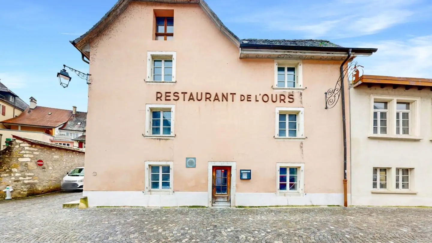 Mixed-use building for sale - 2885 Epauvillers