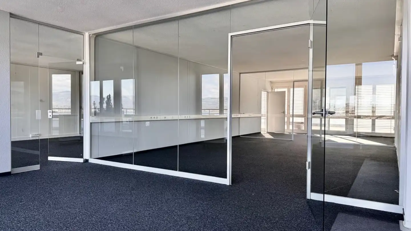 Office space for rent - Churerstrasse 160a, 8808 Pfäffikon SZ - Photo 3