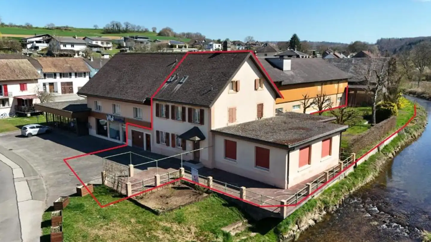 Mixed-use building for sale - 2925 Buix