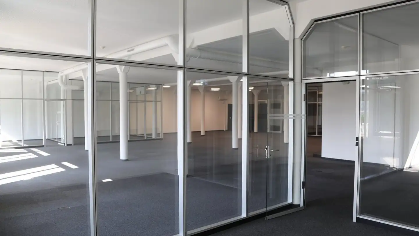 Commercial for rent - Spinnerei-Lettenstrasse 2, 8192 Zweidlen - Photo 2