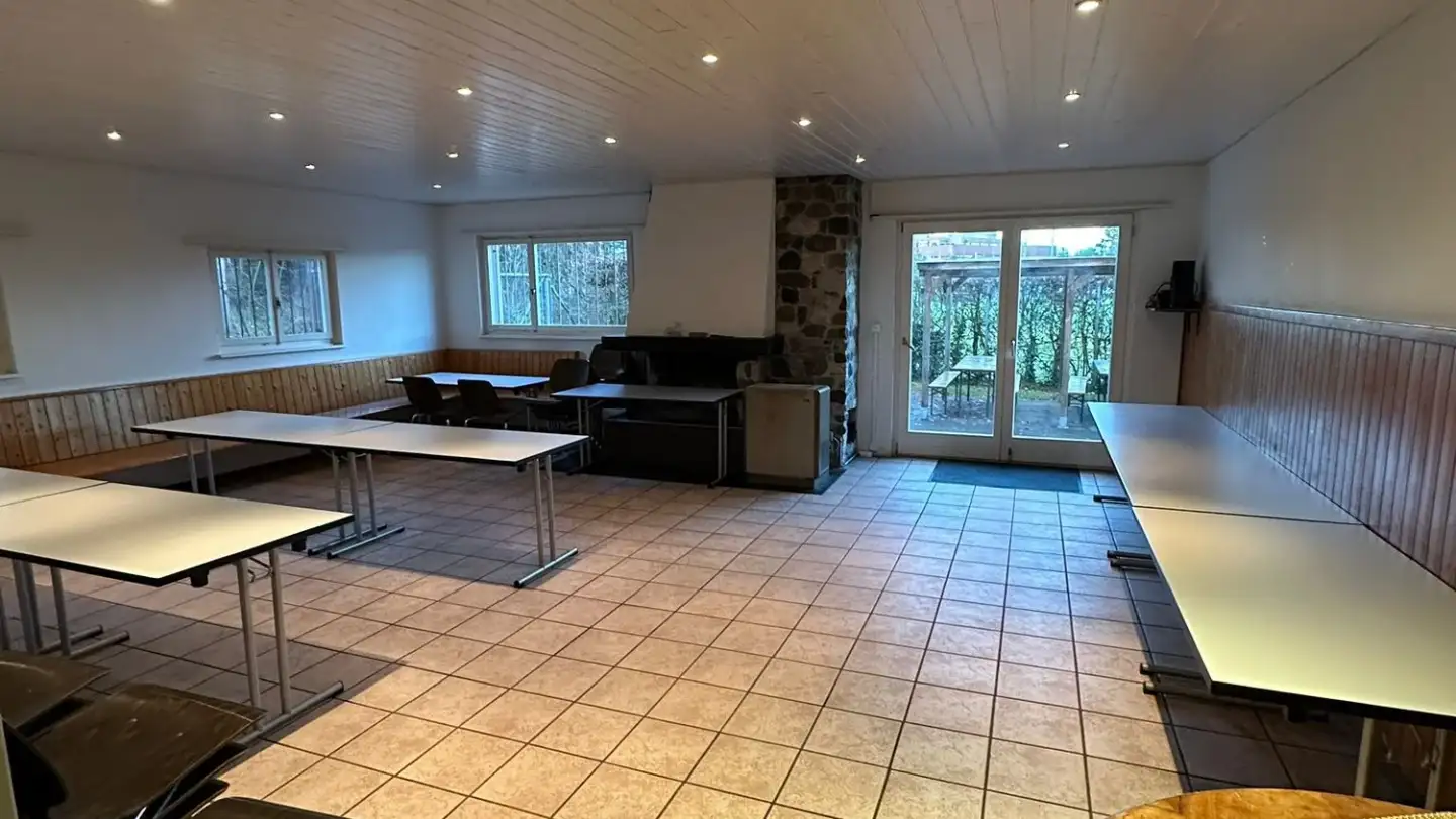 Gewerbe mieten - Im Grossriet 1, 8606 Greifensee - Foto 2