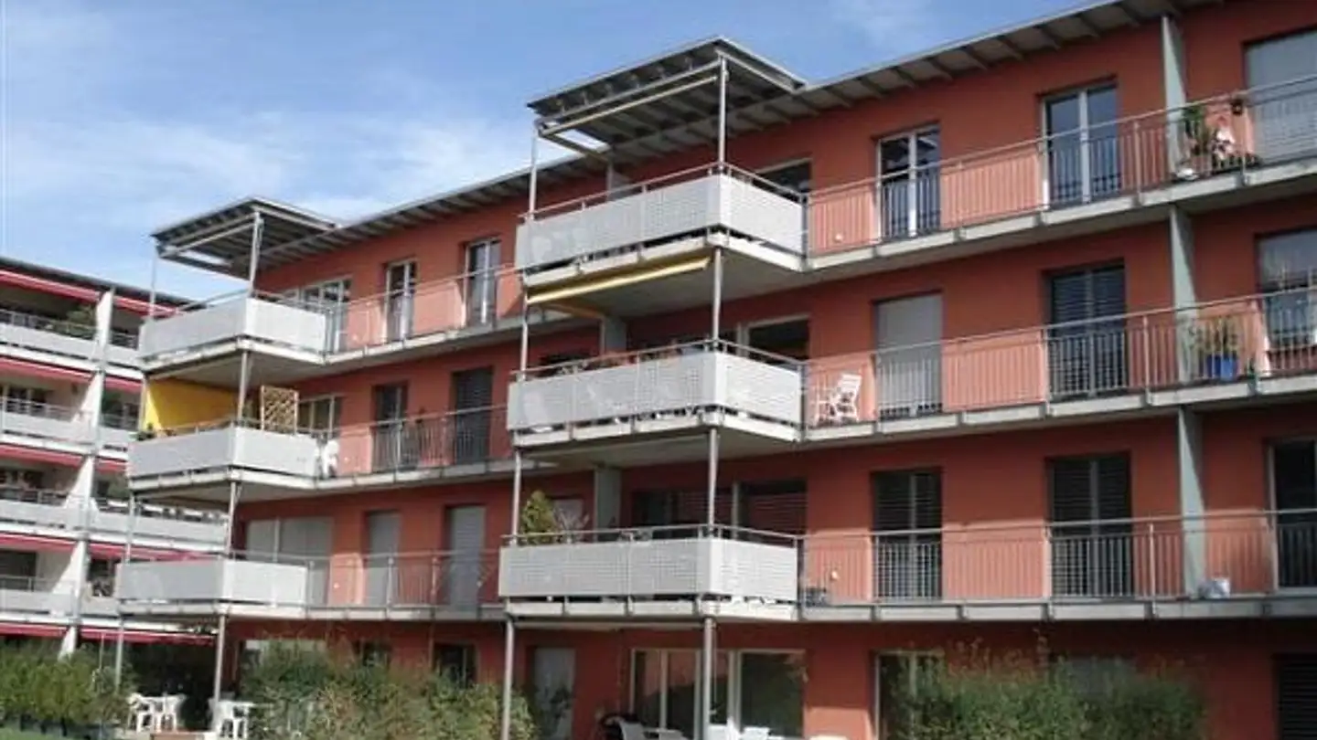 Tiefgaragenstellplatz mieten - Aufwiesenstrasse 10, 8305 Dietlikon