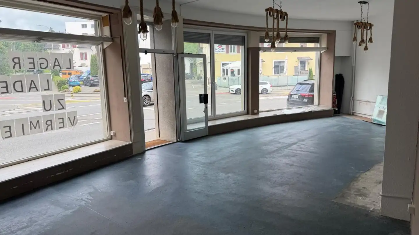 Magasin à louer - Hauptstrasse 73b, 5737 Menziken