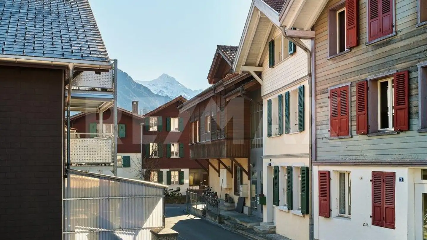 Row house for sale - 3800 Unterseen