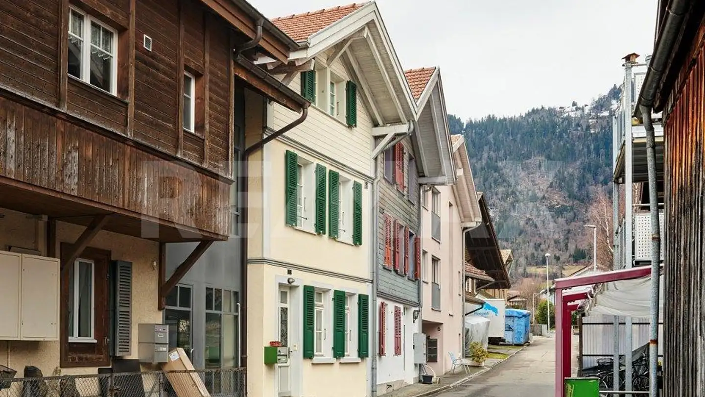 Row house for sale - 3800 Unterseen - Photo 2