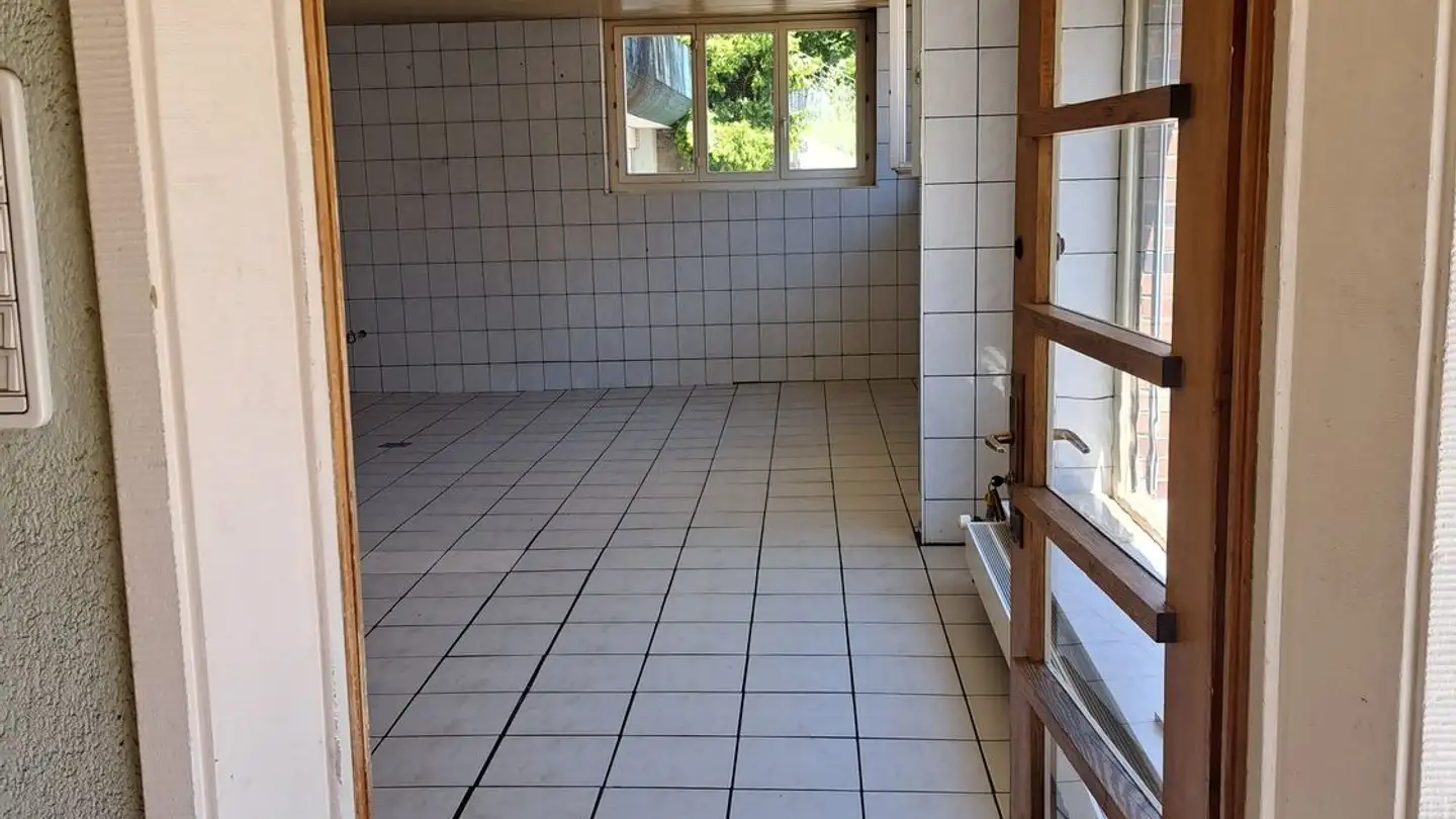 Commercial for rent - Hauptstrasse 65, 4522 Rüttenen