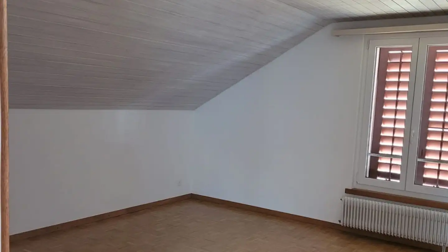 Attic flat for rent - Schorenstrasse 10, 4900 Langenthal - Photo 2