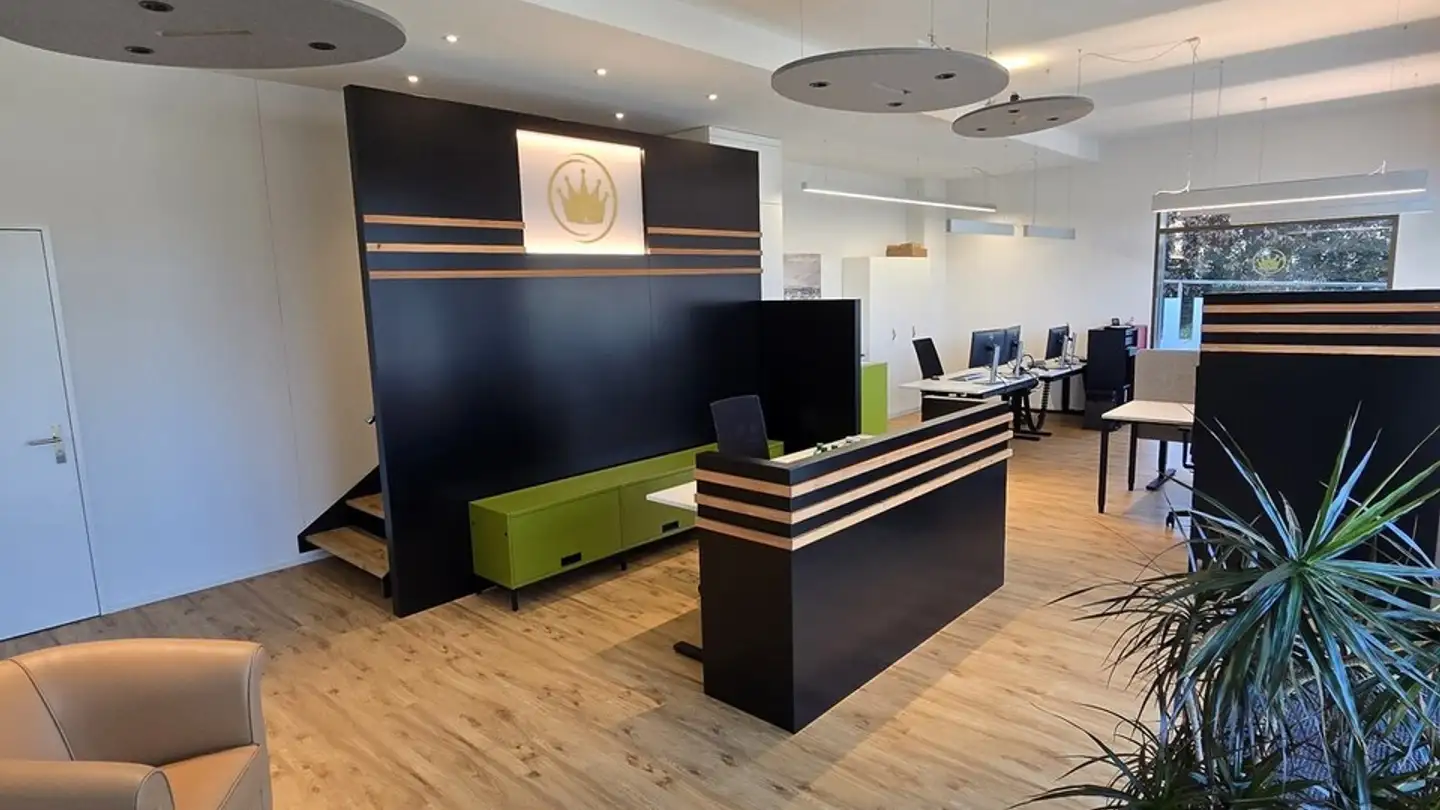 Commercial à louer - Wahlackerstrasse, 3052 Zollikofen