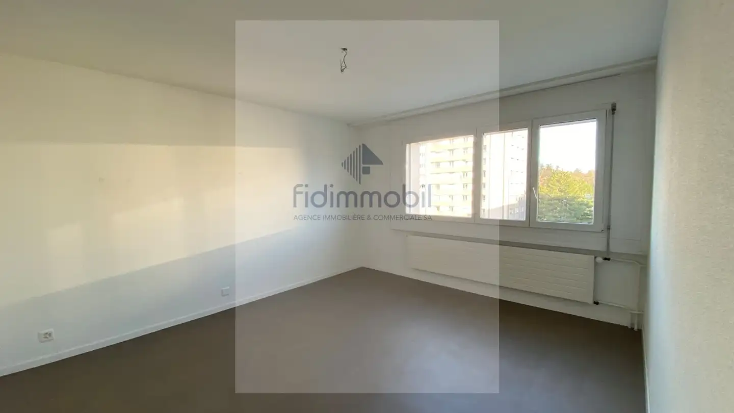 Wohnung mieten - Rue De La Croix-Fédérale, 2300 La Chaux-de-Fonds - Foto 3