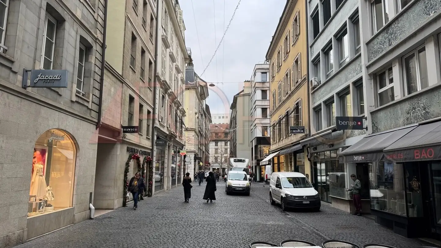 Chambre à louer - Rue Neuve-Du-Molard, 1204 Genève