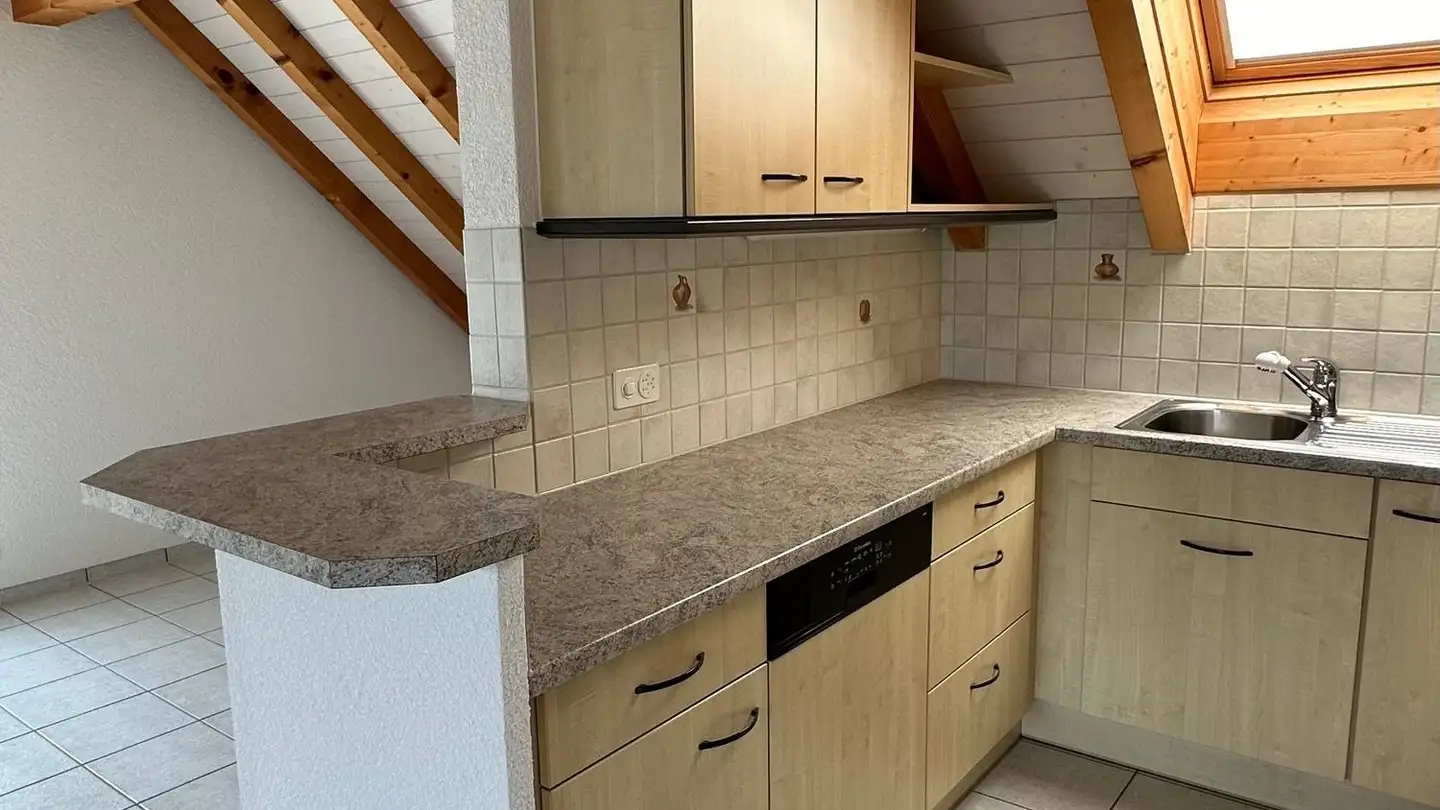 Dachgeschosswohnung mieten - Thunstrasse 10, 3125 Toffen - Foto 3
