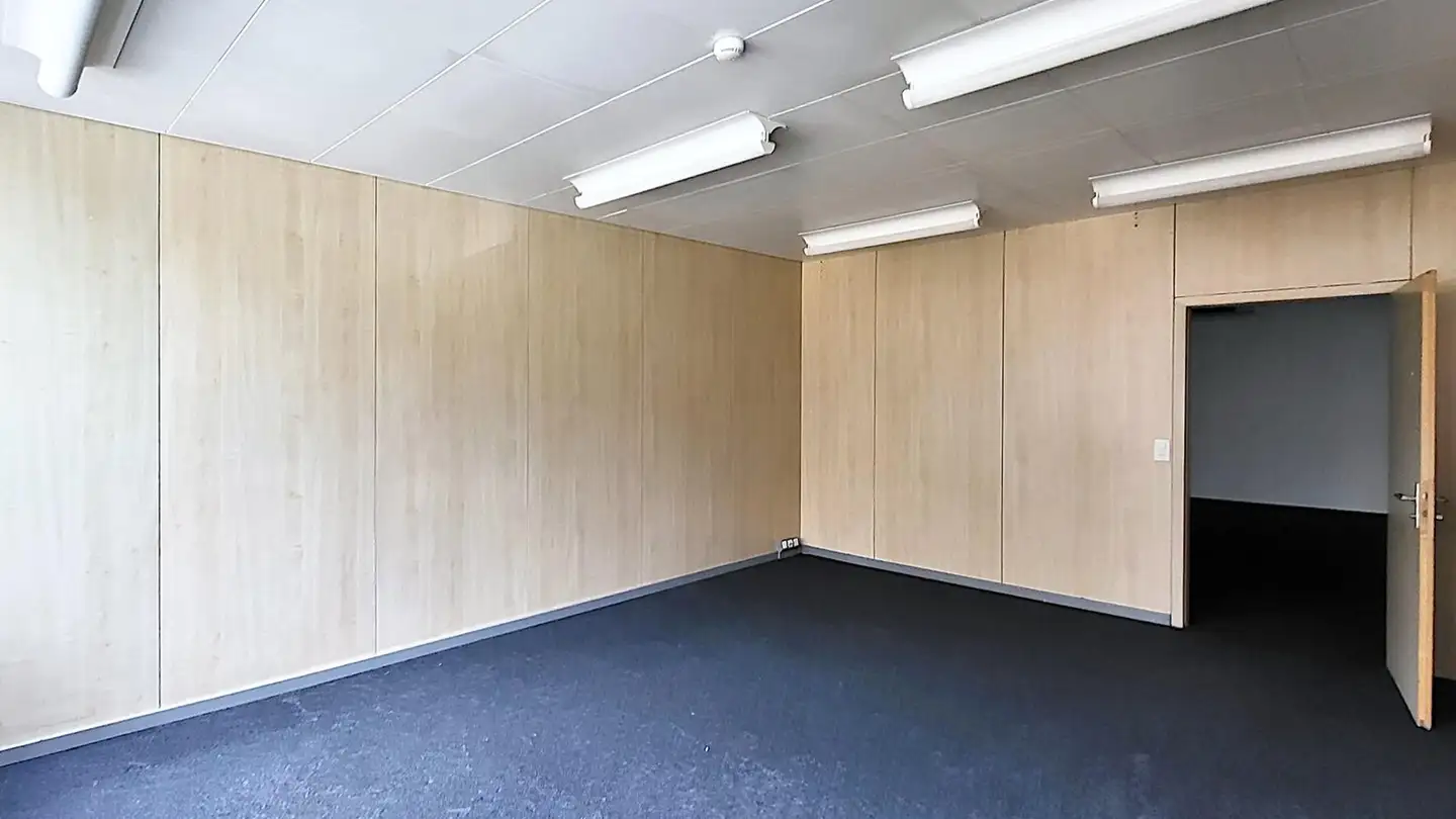 Office space for rent - Gewerbestrasse 16, 8132 Egg b. Zürich