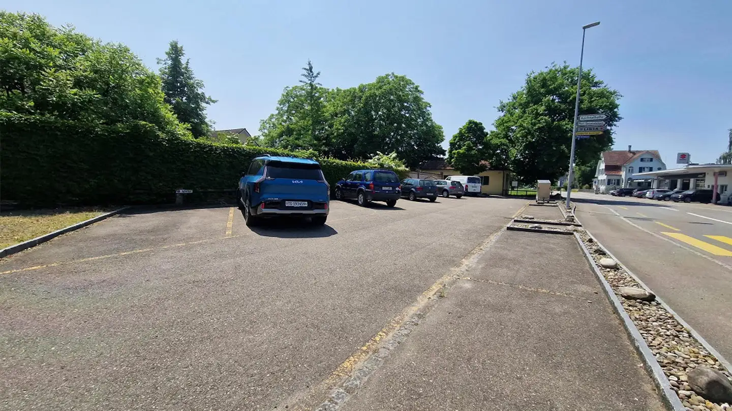 Outdoor parking space for rent - Hauptstrasse 48, 8586 Erlen - Photo 2