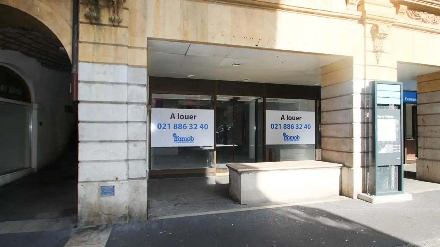 Magasin à louer - Rue de l'Hôpital, 2000 Neuchâtel