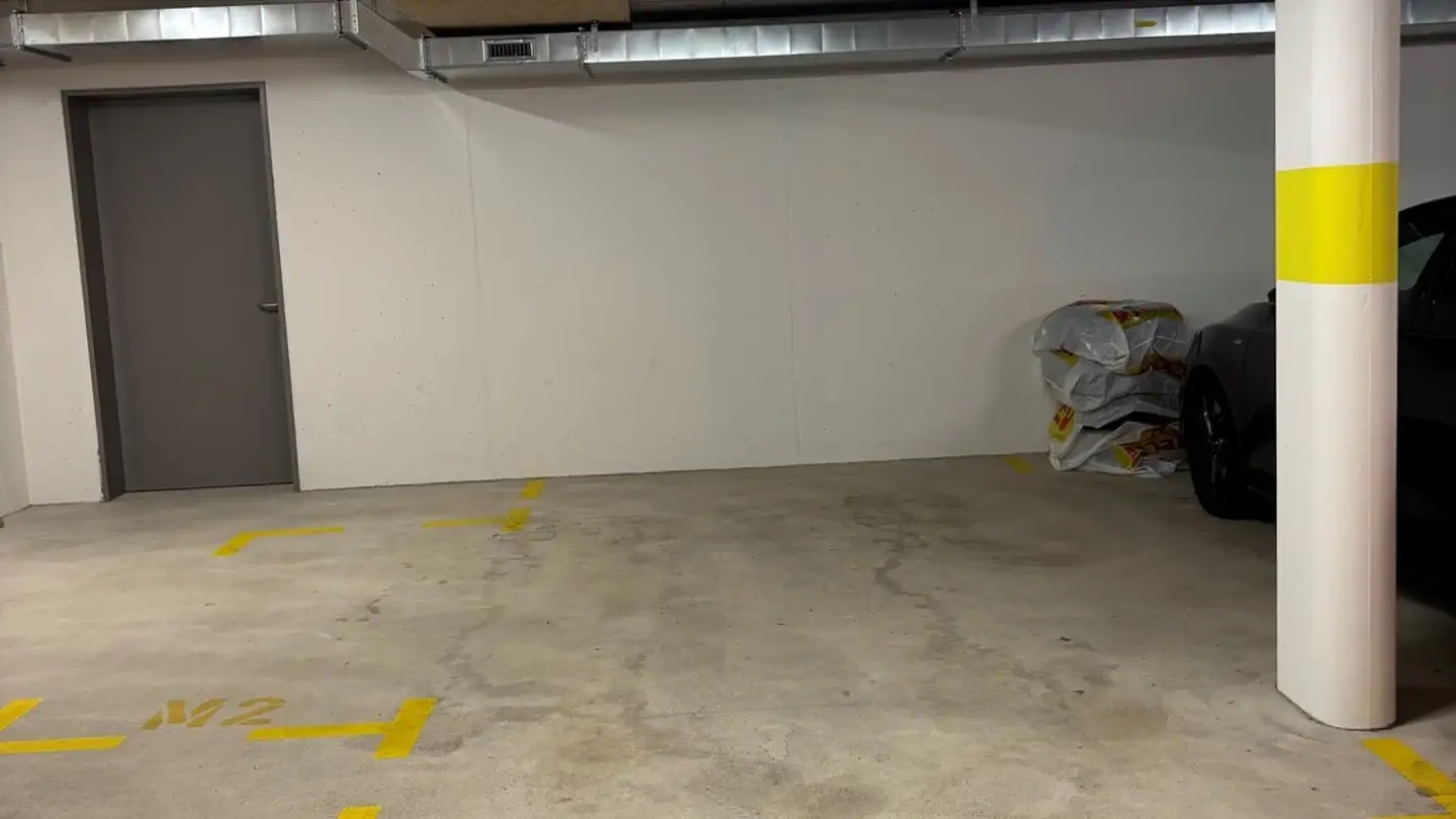 Place de parking extérieure à louer - Schürbungertweg 3, 8302 Kloten