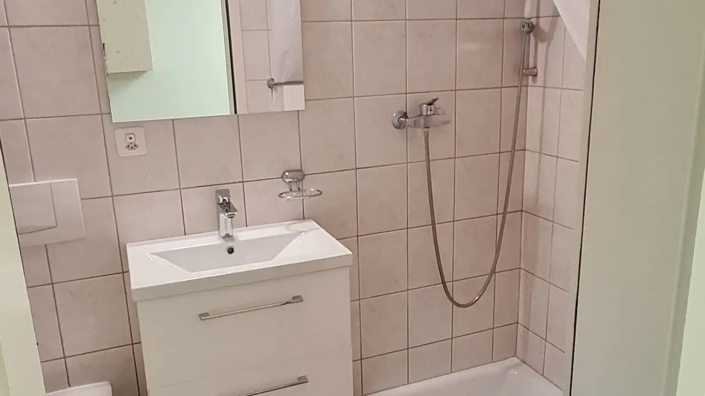 Appartement à louer - 1580 Oleyres - Photo 2