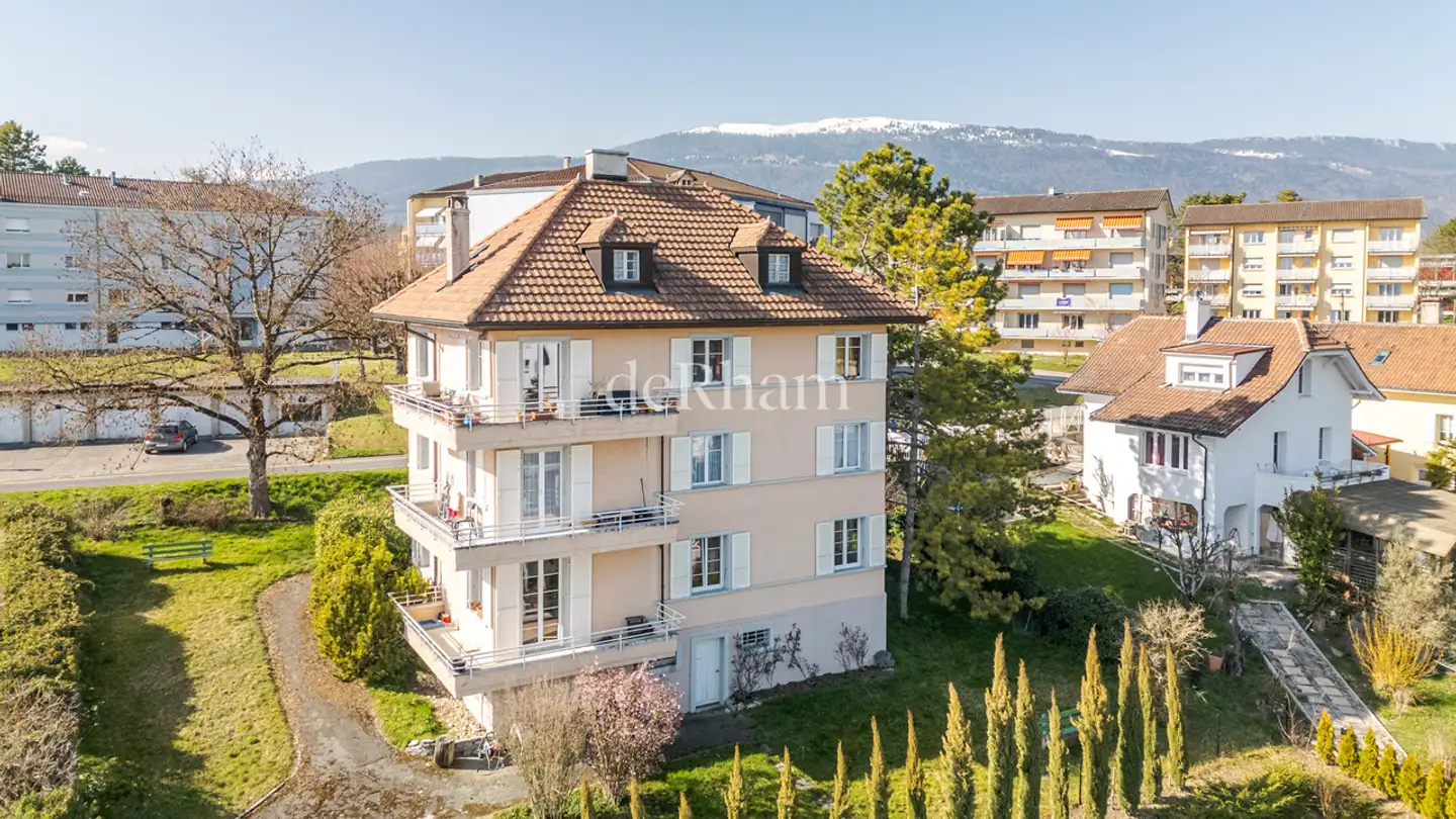 Residential building for sale - 1350 Orbe