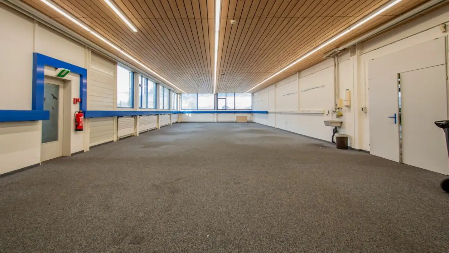 Commerciale in affitto - Oberaustrasse 7, 7203 Trimmis