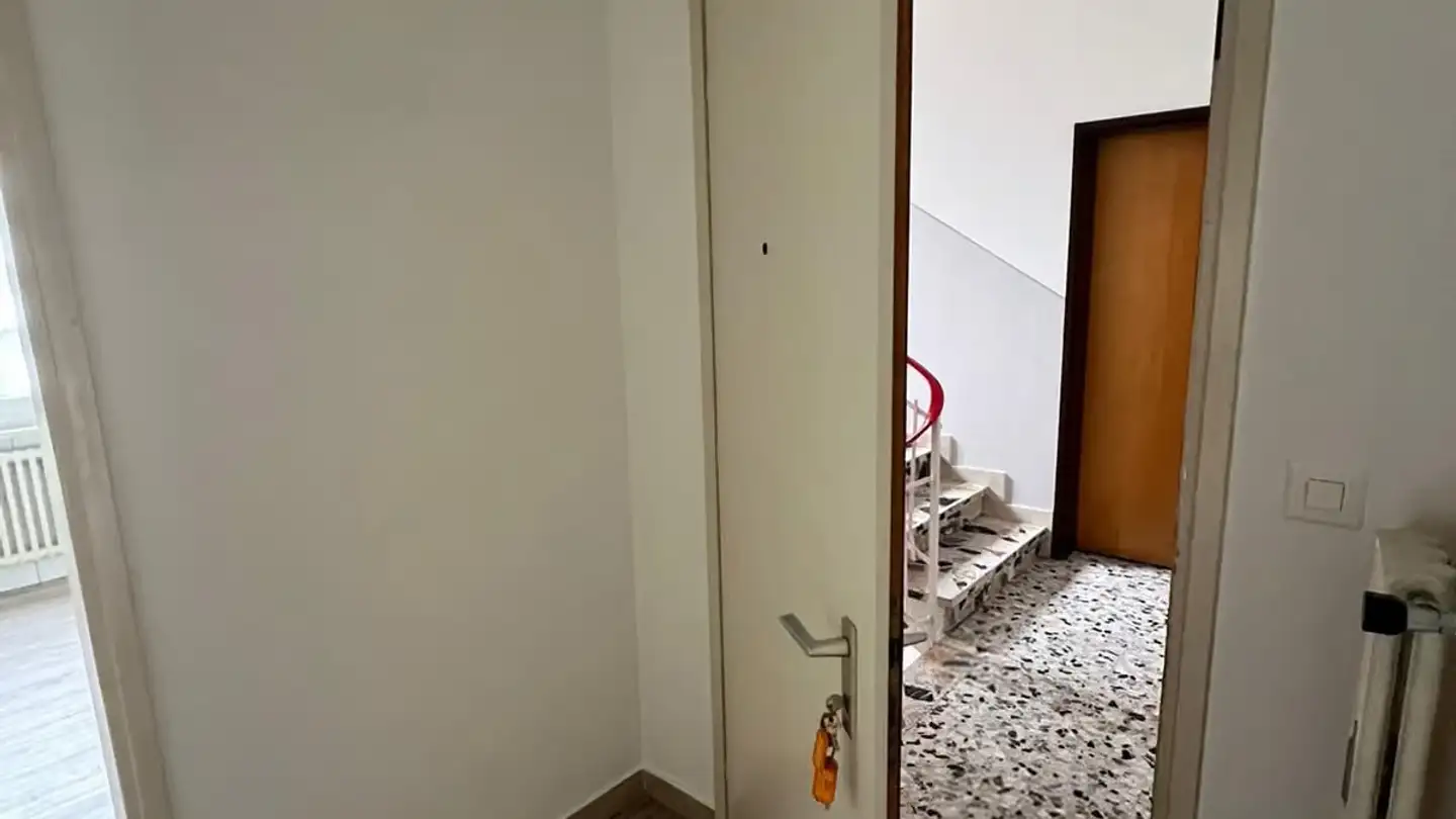 Wohnung mieten - Via Corogna, 6532 Castione - Foto 4