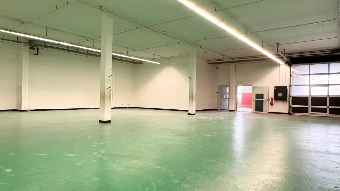 Gewerbe mieten - Via Dante Alighieri 10, 6830 Chiasso