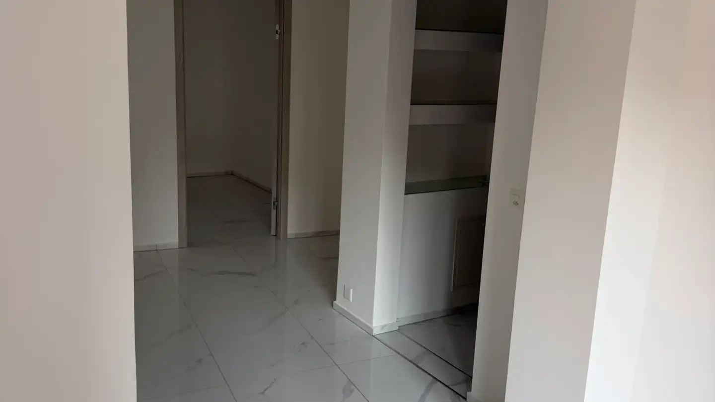 Apartment for rent - Via Vedreggio, 6963 Pregassona - Photo 2