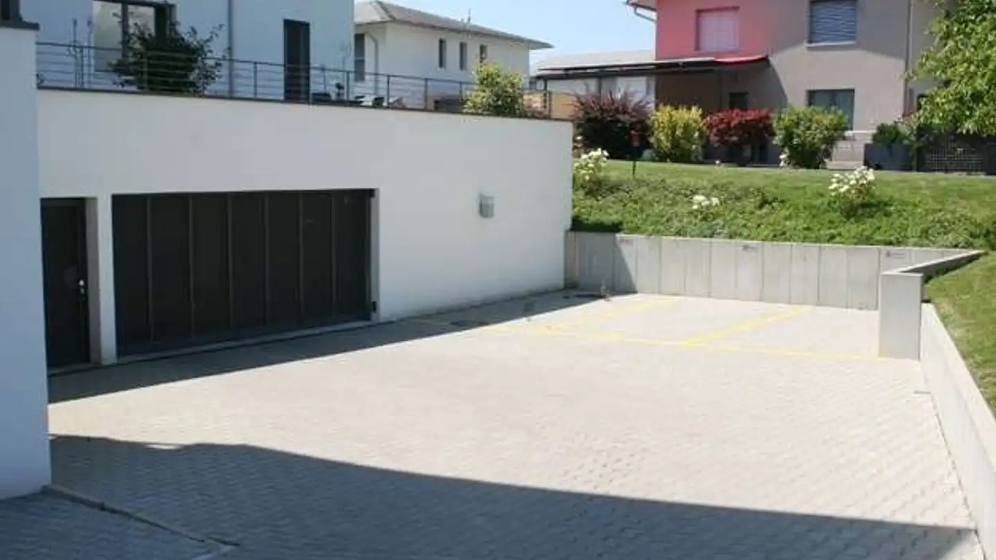 Outdoor parking space for rent - 8864 Reichenburg