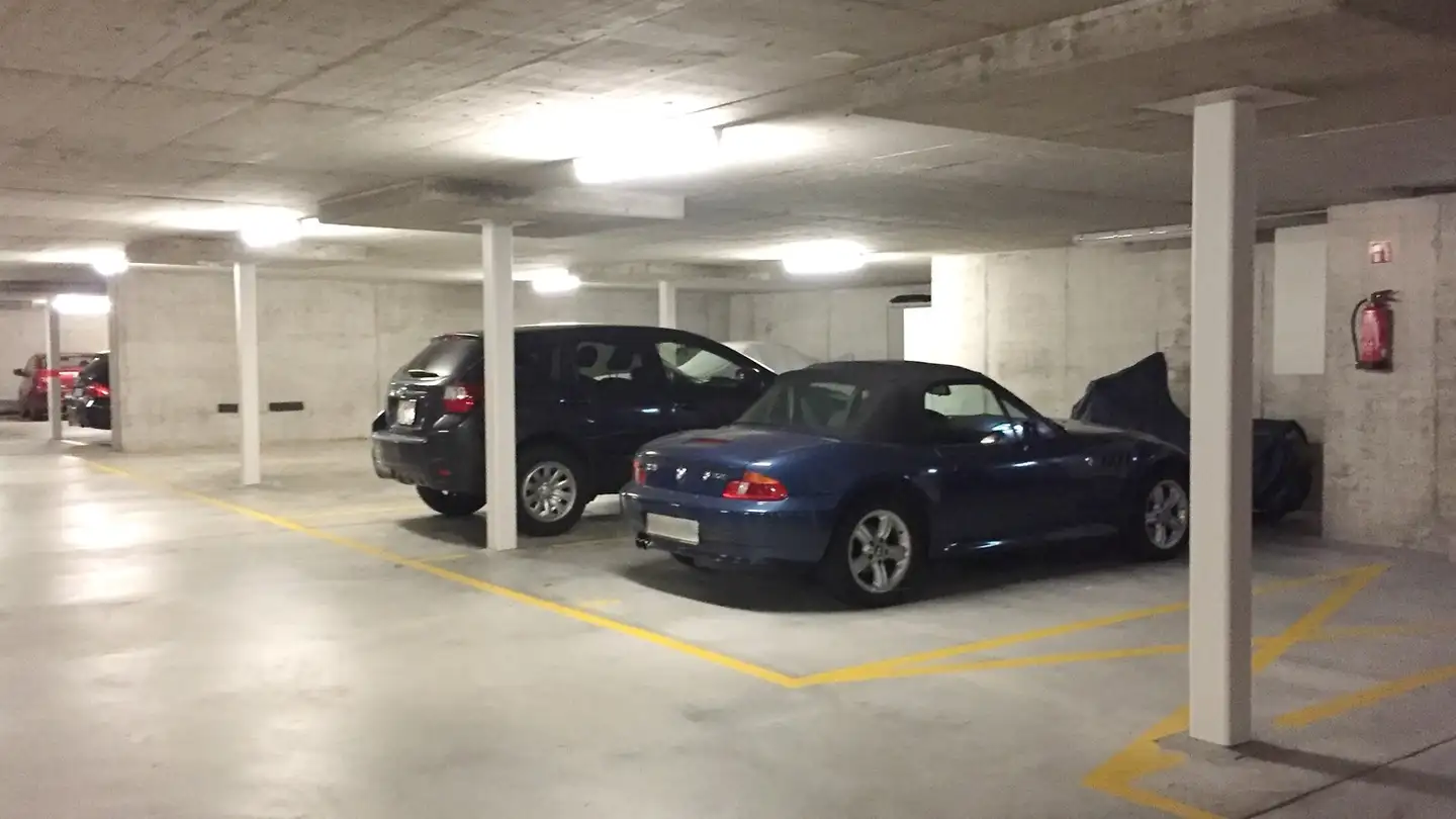 Parkplatz im Freien mieten - Zürcherstrasse 38, 8104 Weiningen ZH