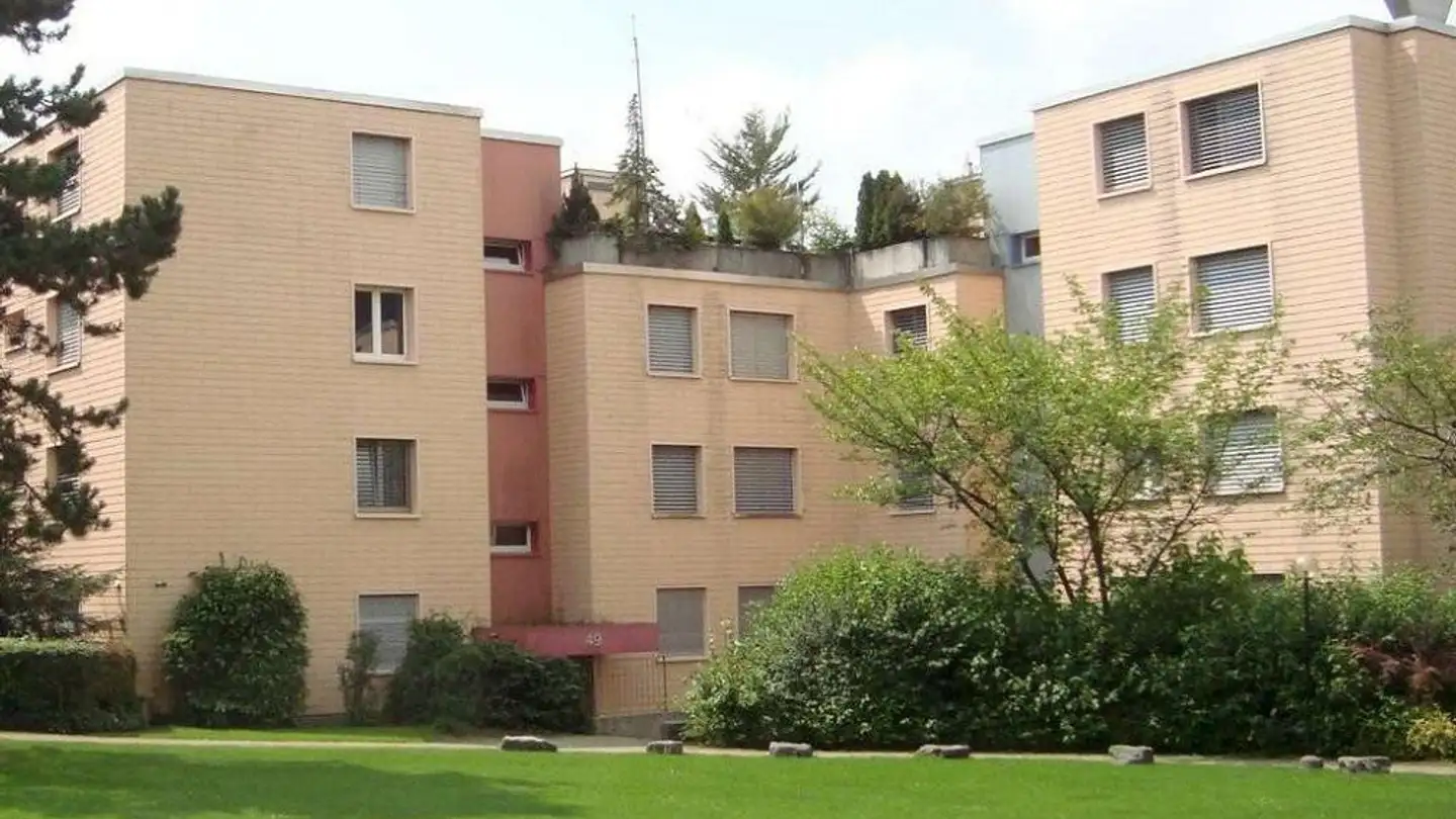 Überdachter Motorradparkplatz mieten - Meierwiesenstrasse, 8107 Buchs ZH