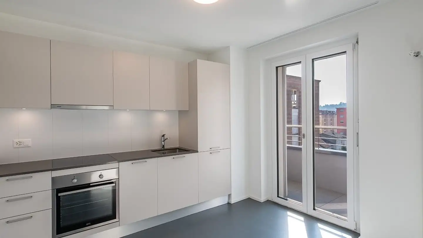 Wohnung mieten - Via Molinazzo 8b, 6900 Lugano - Foto 3