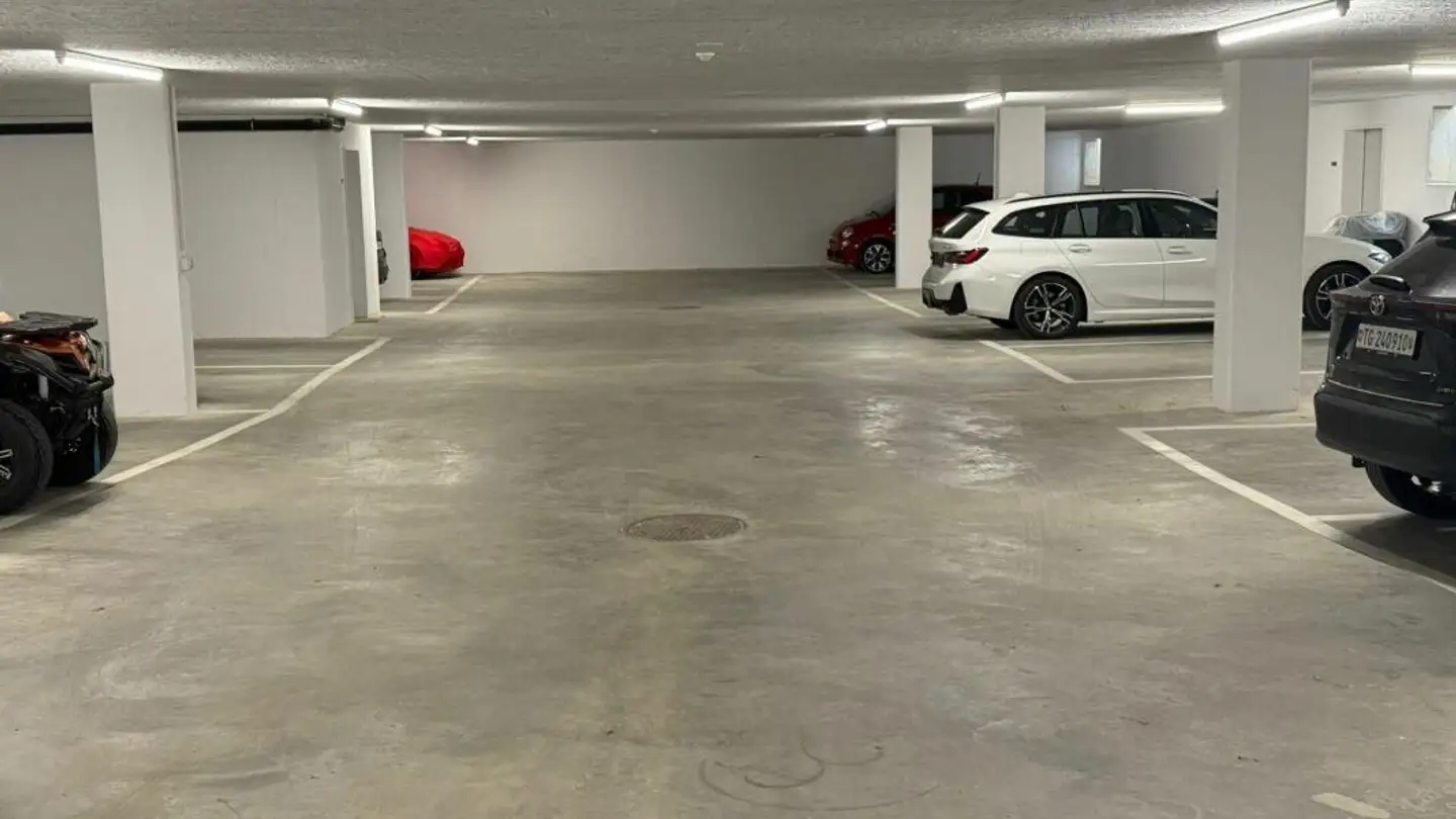 Parkplatz im Freien mieten - Leestrasse 1, 8573 Altishausen