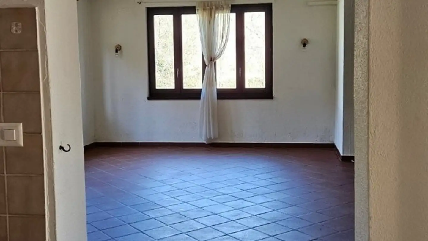 Single house for rent - 6943 Vezia