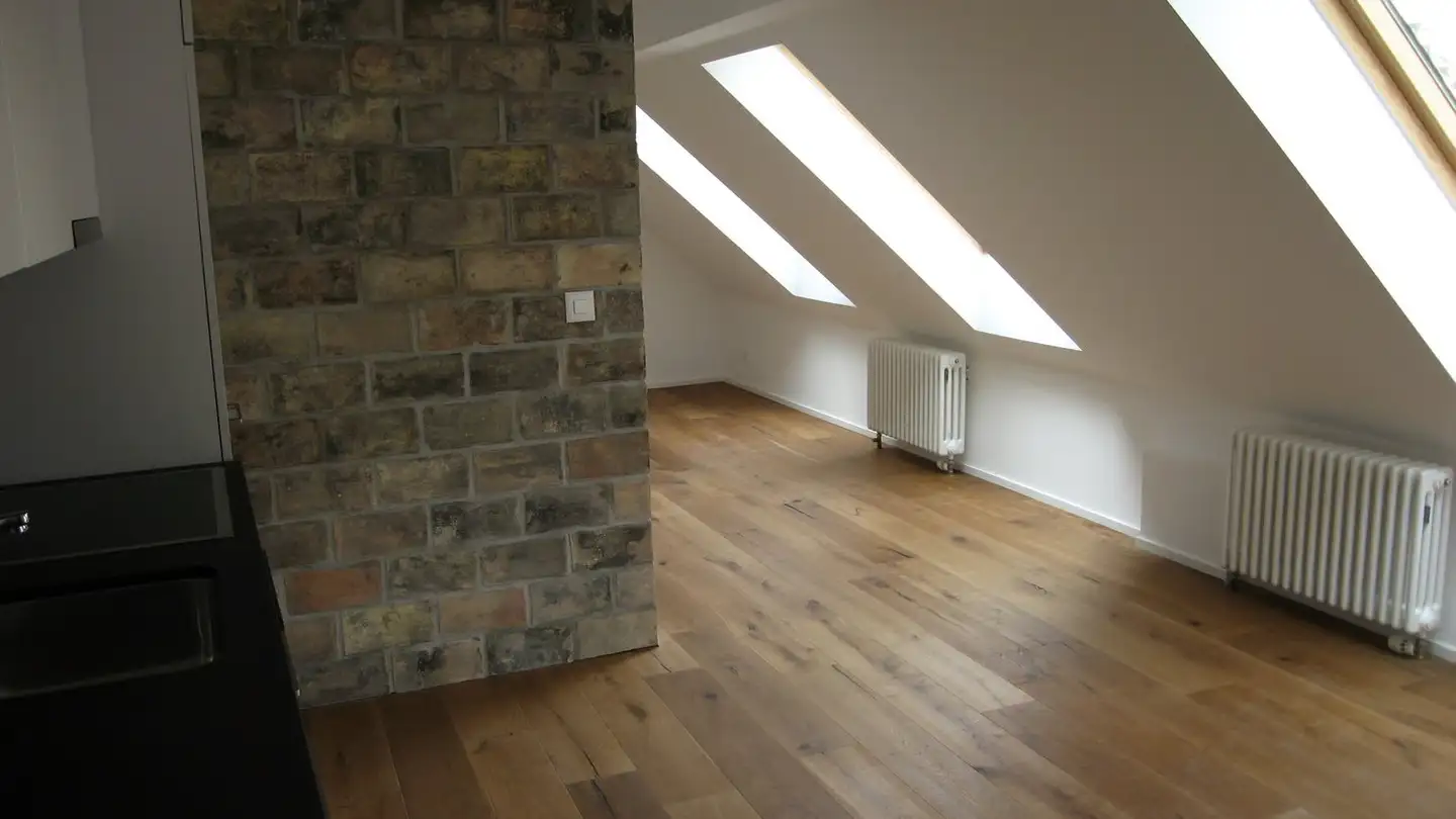 Attic flat for rent - Rue Du Léman 10, 1800 Vevey - Photo 3