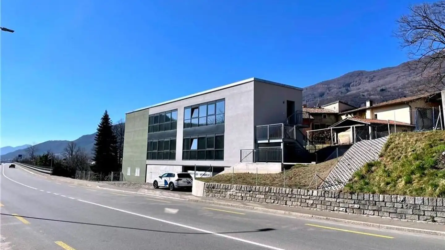 Commercial for sale - 6807 Taverne