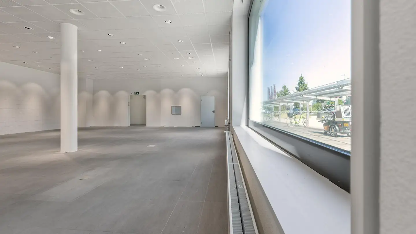 Geschäft mieten - Neue Aarburgerstrasse 20, 4852 Rothrist - Foto 2