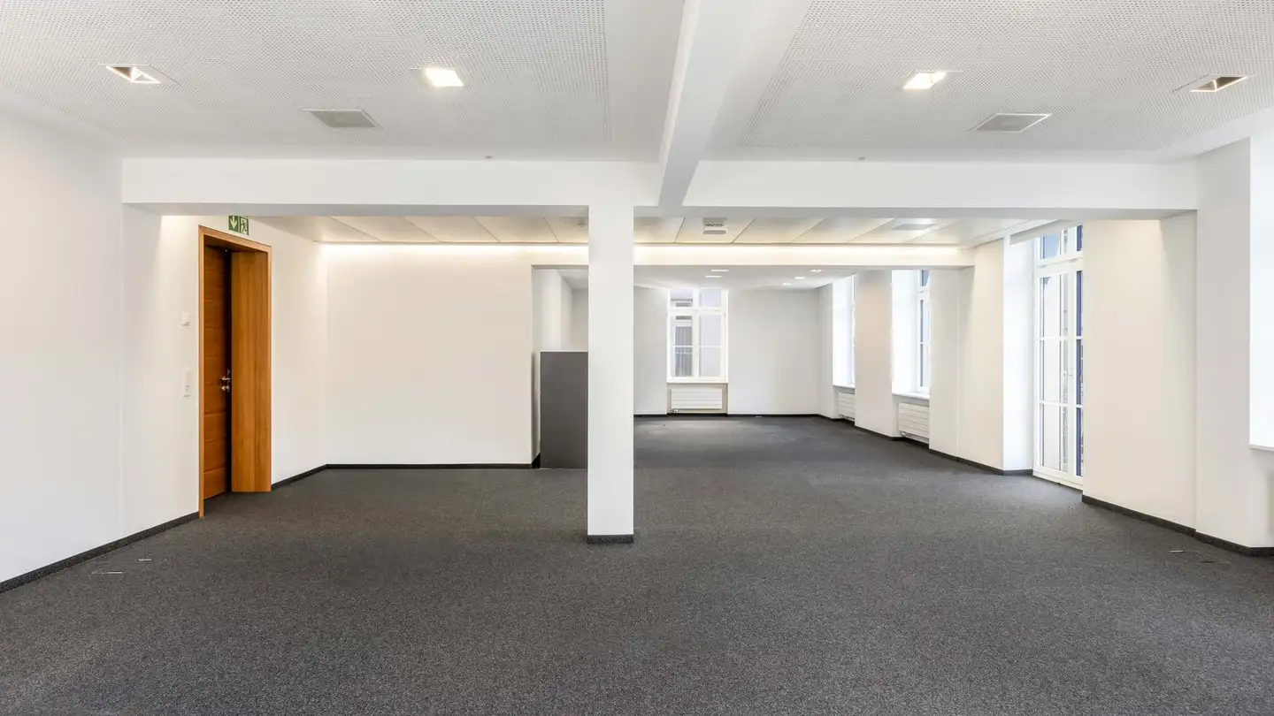 Office space for rent - Bankstrasse 22, 8750 Glarus