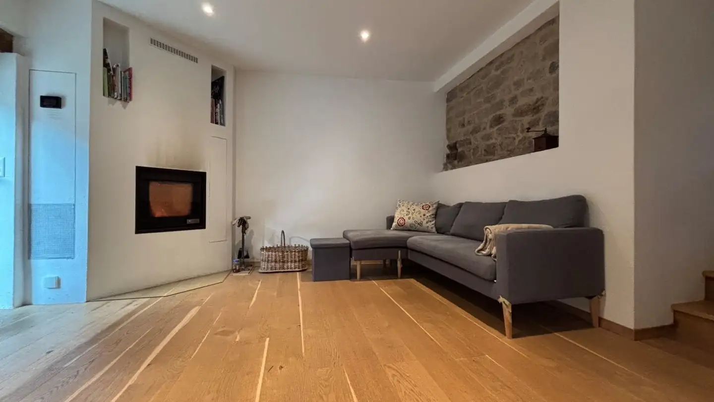 Einfamilienhaus mieten - Al Cortáuro 30, 6702 Claro