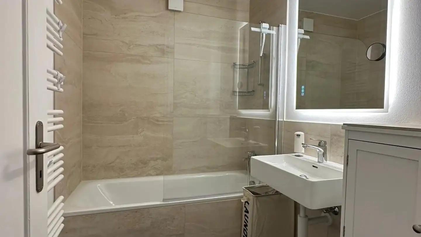Chambre à louer - Place Saint-Louis 5, 1110 Morges