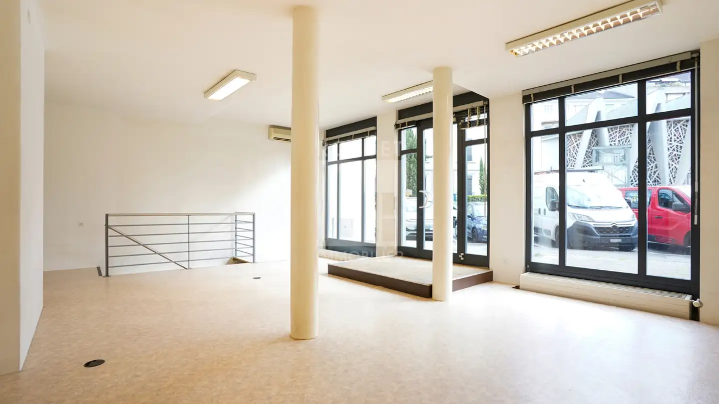 Commercial à louer - Rue Du Grand-Bureau 4, 1227 Les Acacias