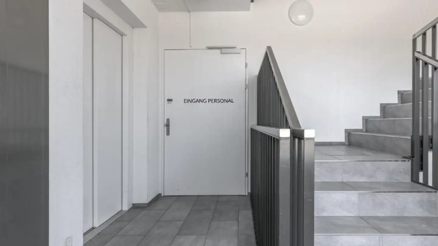 Commercial for rent - Neue Aarburgerstrasse 20, 4852 Rothrist - Photo 4
