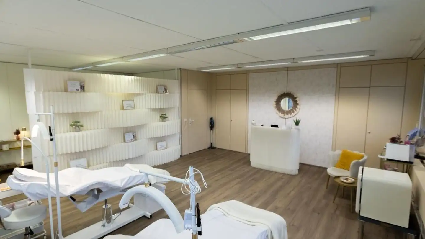 Commercial for rent - Seestrasse 2, 8810 Horgen - Photo 2