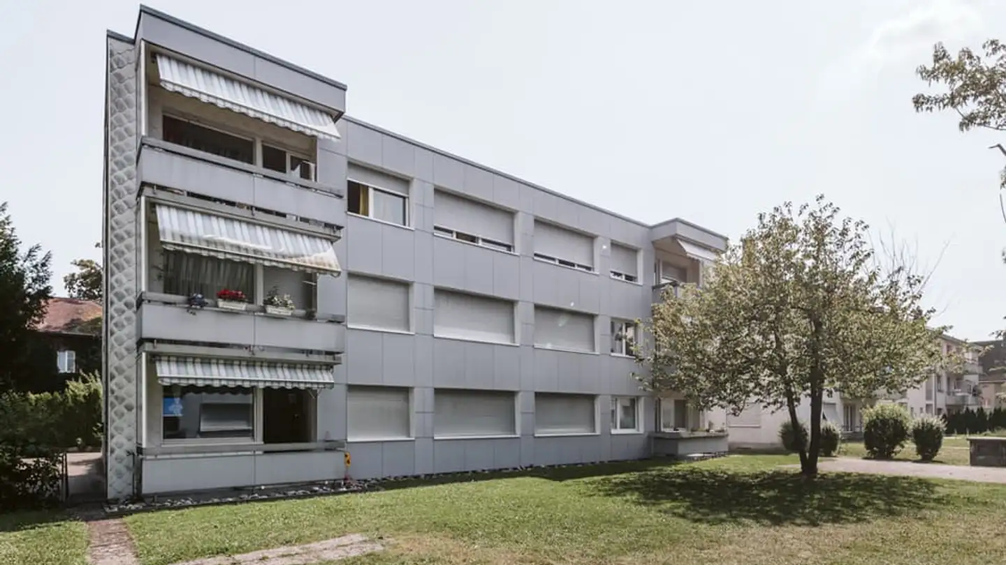 Single garage for rent - Chemin De La Course / Rennweg 71, 2504 Biel/Bienne