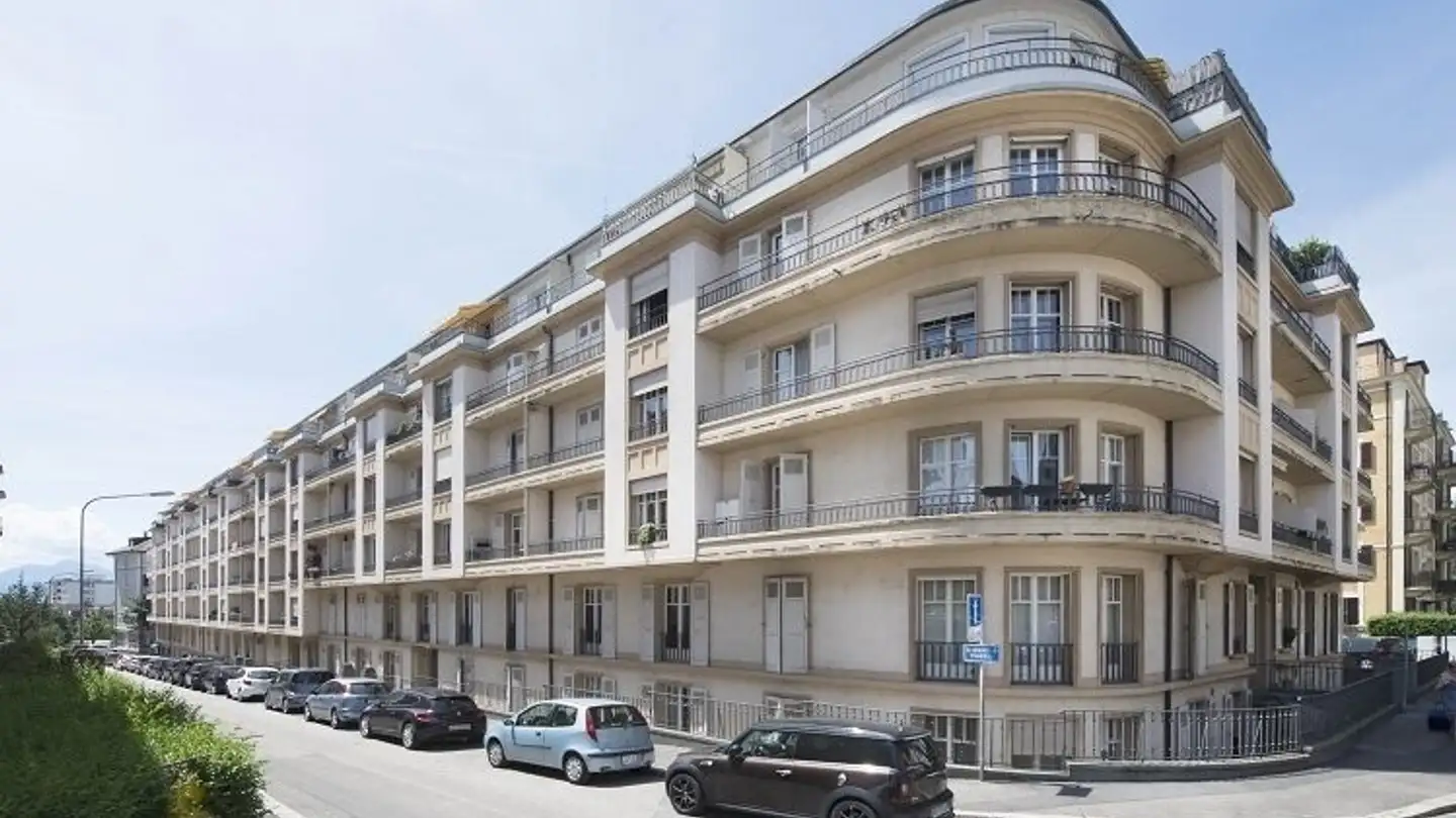 Place de parking extérieure à louer - Rue Voltaire, 1006 Lausanne